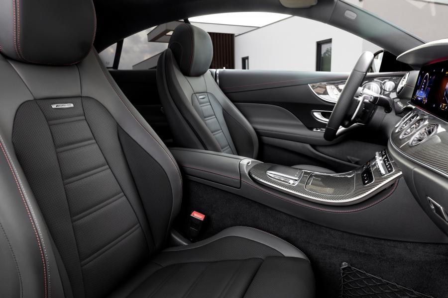 Интерьер Mercedes-AMG E53 4Matic+ Coupe (C238) 2020 года  (WW) (фото 35 из 37)